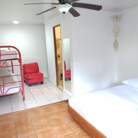 Buena Nota Hostel Jaco Ngoại thất bức ảnh