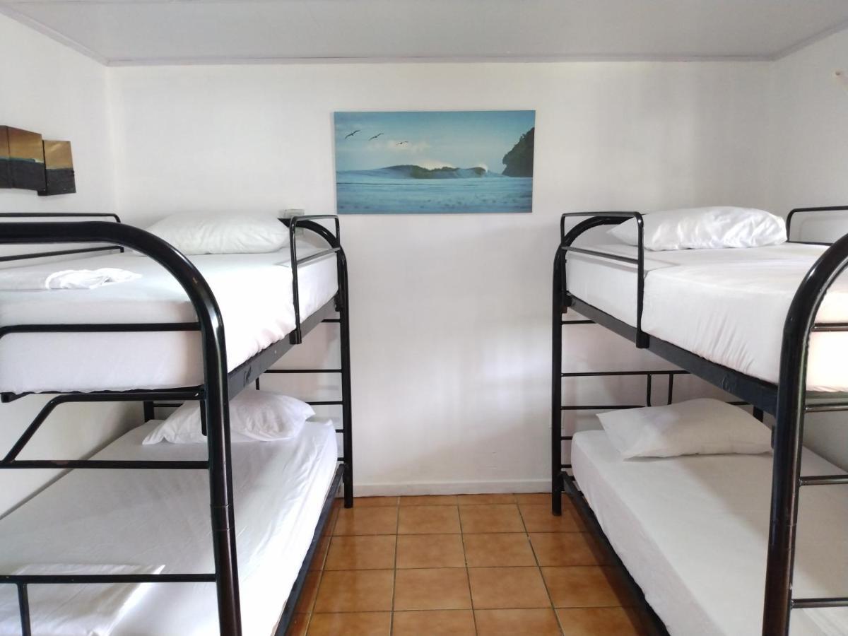 Buena Nota Hostel Jaco Ngoại thất bức ảnh