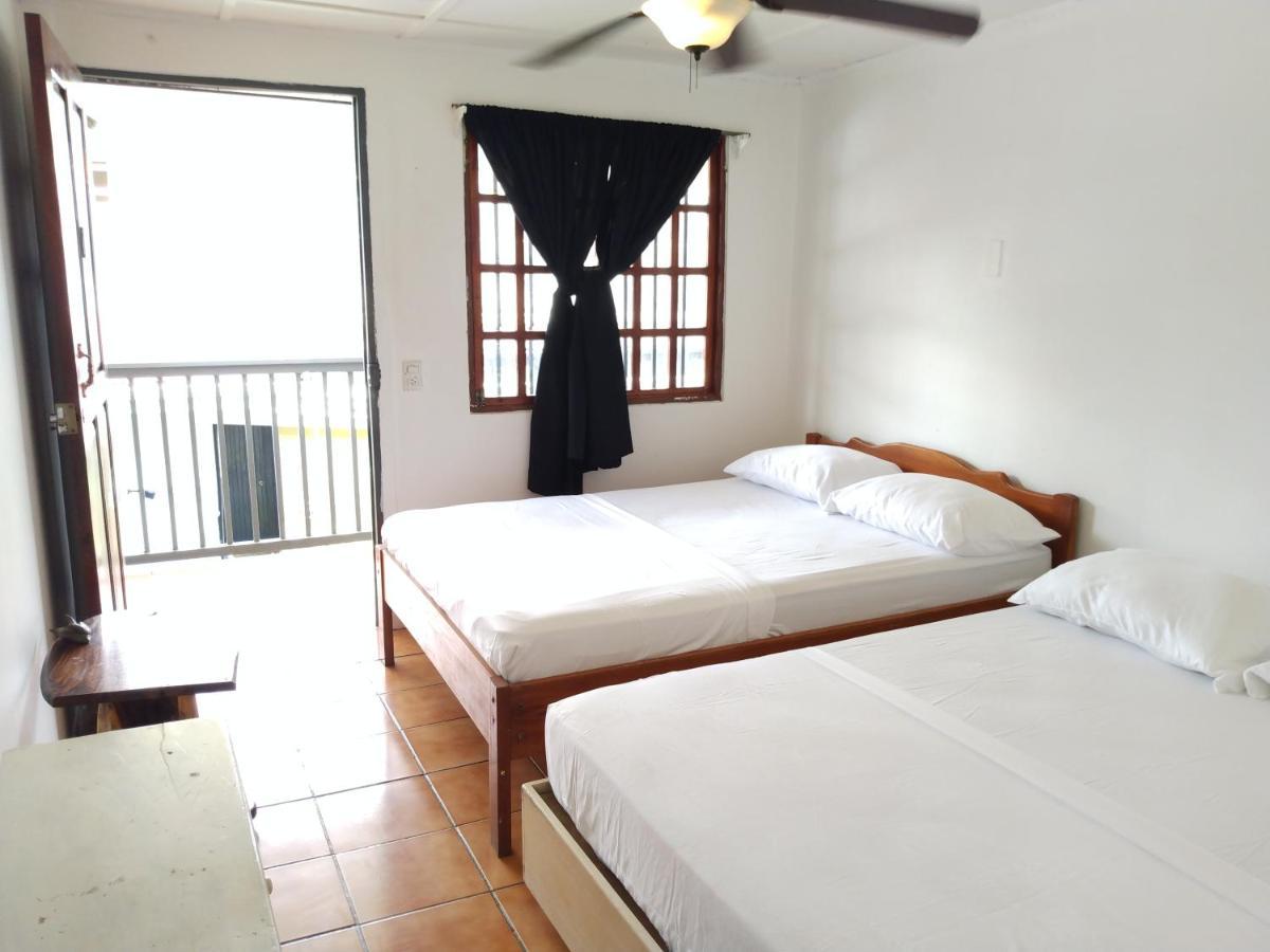 Buena Nota Hostel Jaco Ngoại thất bức ảnh