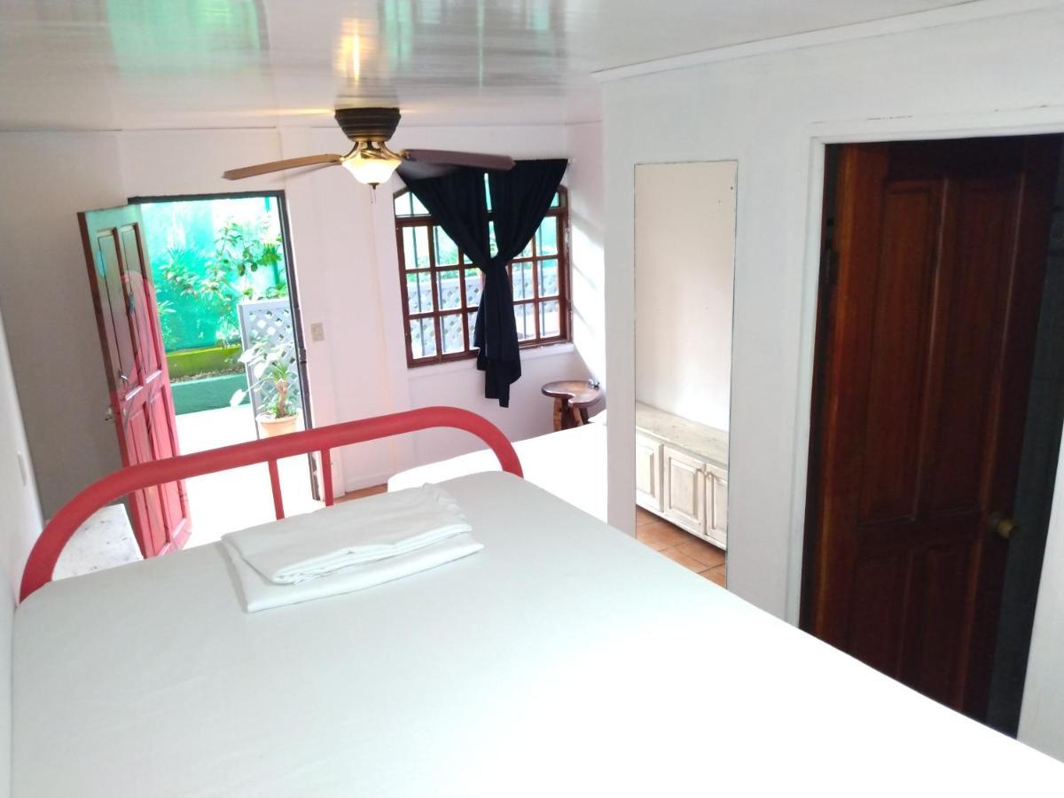 Buena Nota Hostel Jaco Ngoại thất bức ảnh